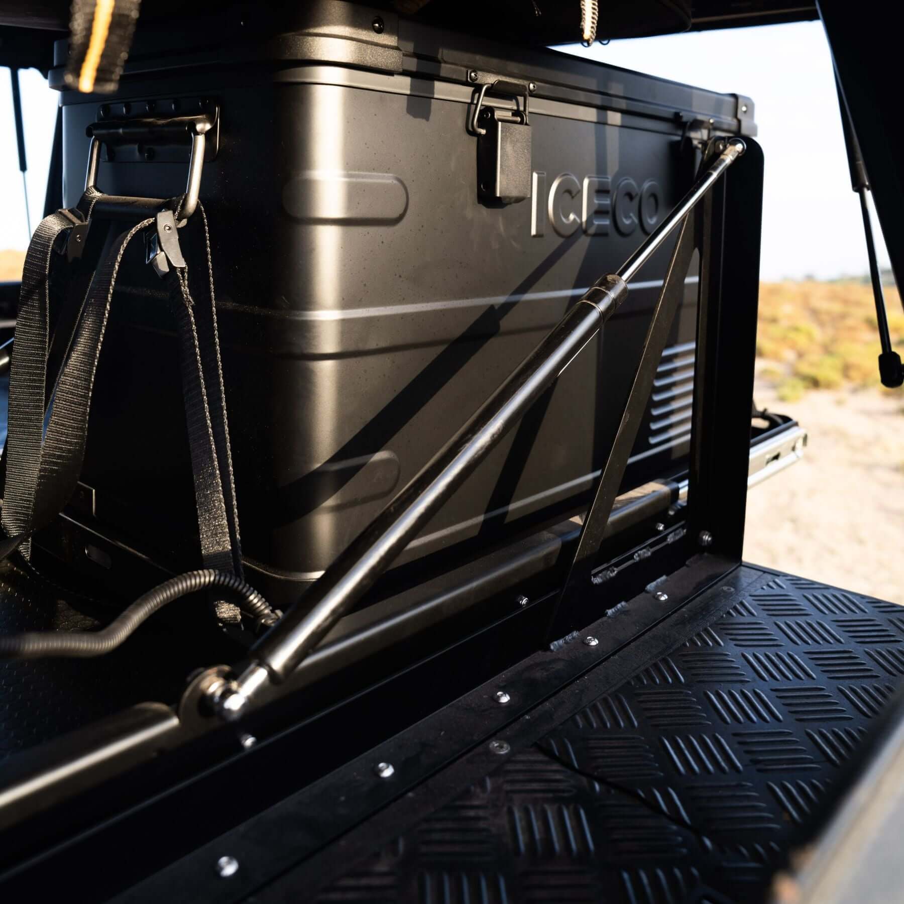 Kühlbox Auszug kippbar 796x574mm Aluminium