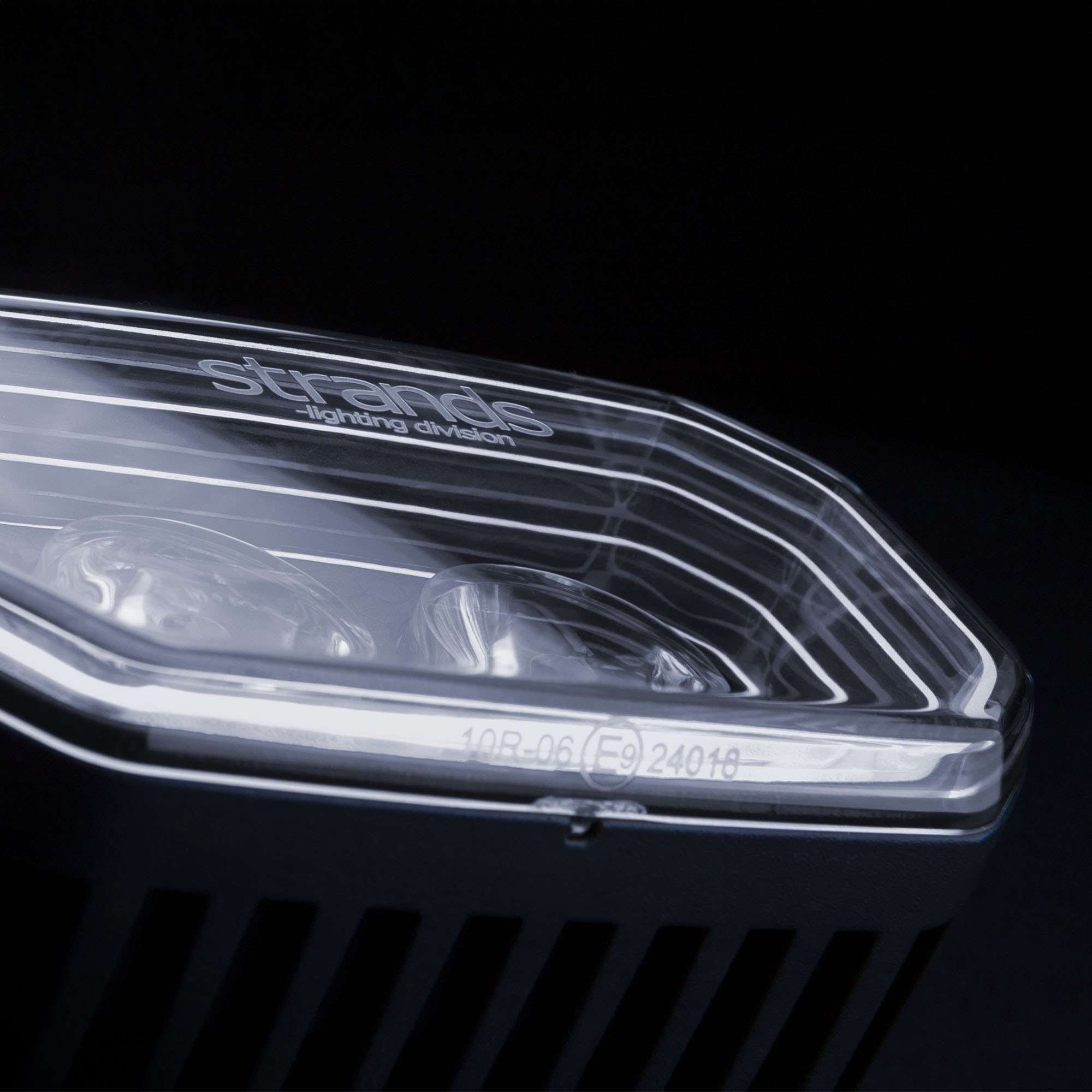 Strands FOR9T LIGHT POD DRIVING LIGHT 4″