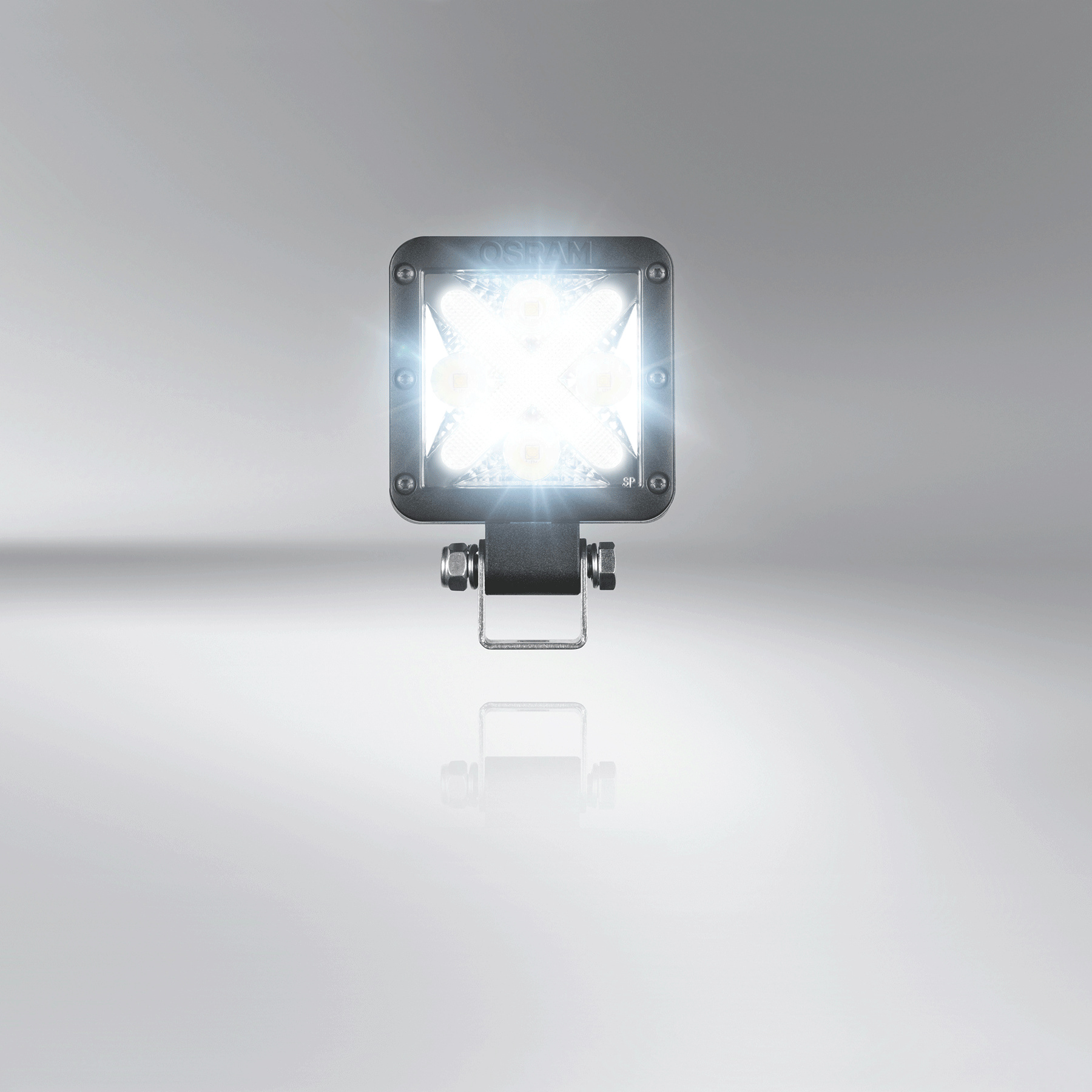 OSRAM LEDriving® Cube-X Wide &amp; Accent avec feux de jour X SHAPE feux de travail feux de recul