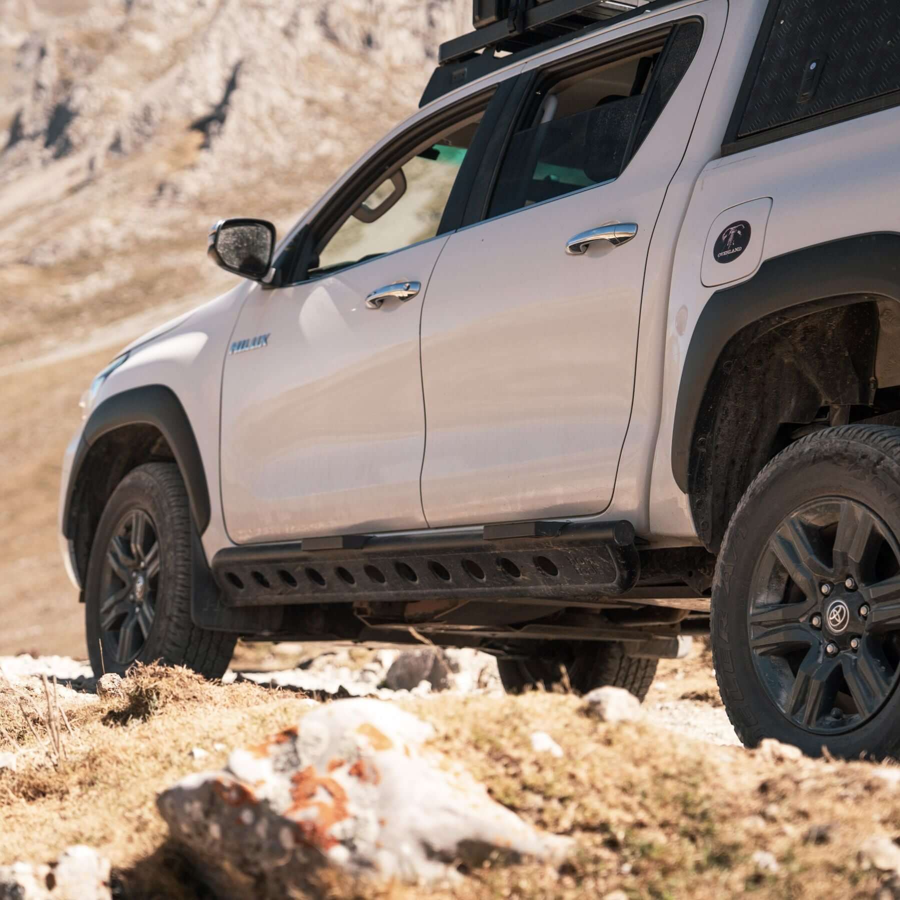 Rockslider LAPIS Aluminium für Toyota Hilux ab Bj. 2016