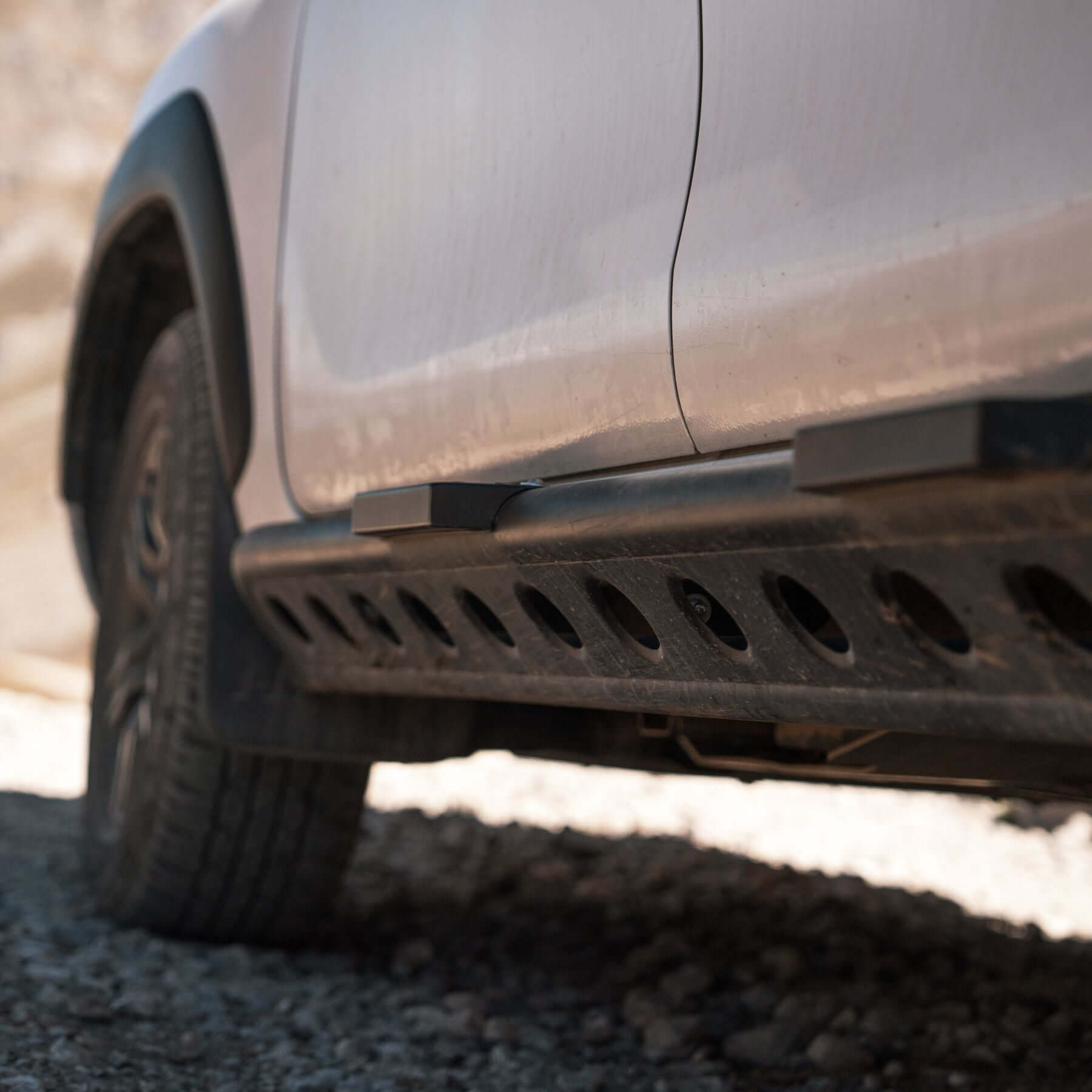 Rockslider LAPIS Aluminium für Toyota Hilux ab Bj. 2016