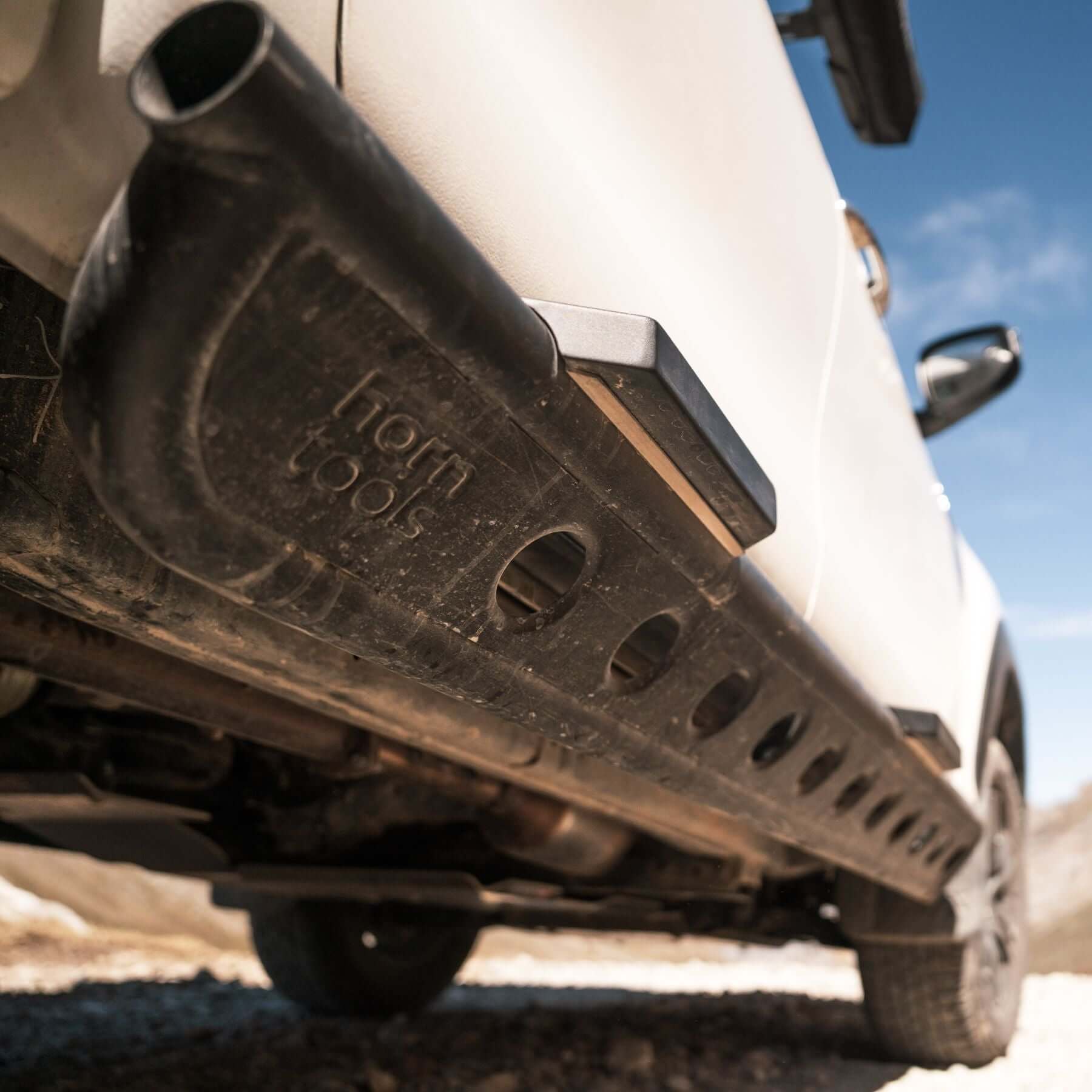 Rockslider LAPIS Aluminium für Toyota Hilux ab Bj. 2016