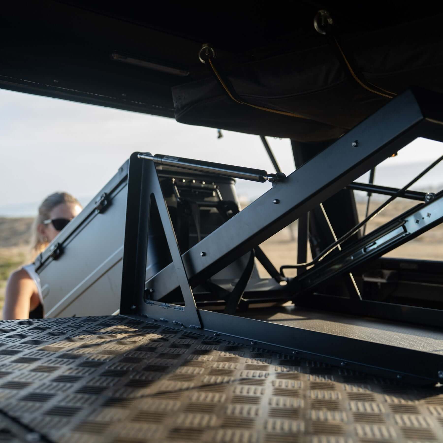 Kühlbox Auszug kippbar 796x574mm Aluminium